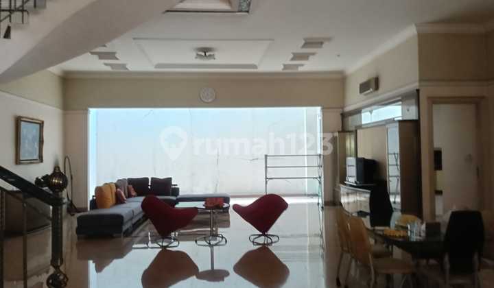 House with the Best Location and Price House with the Best Location and Price