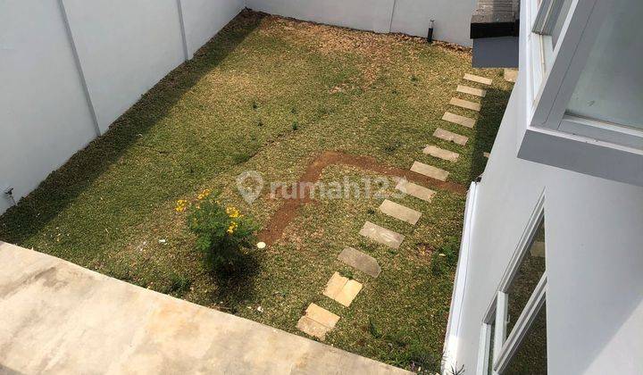 Dijual Rumah Bagus Terang 2 Lantai di Budi Indah 2