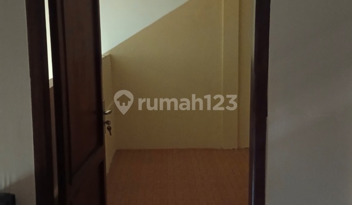 Rumah Nyaman Di Tengah Kota Dekat Dengan Pusat Perbelanjaan Rumah Nyaman Di Tengah Kota Dekat Dengan Pusat Perbelanjaan