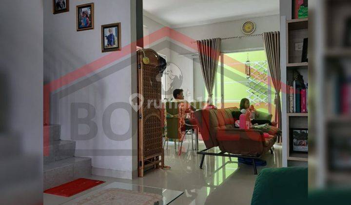 Rumah bagus di perumahan Regency Semi Furnished 2