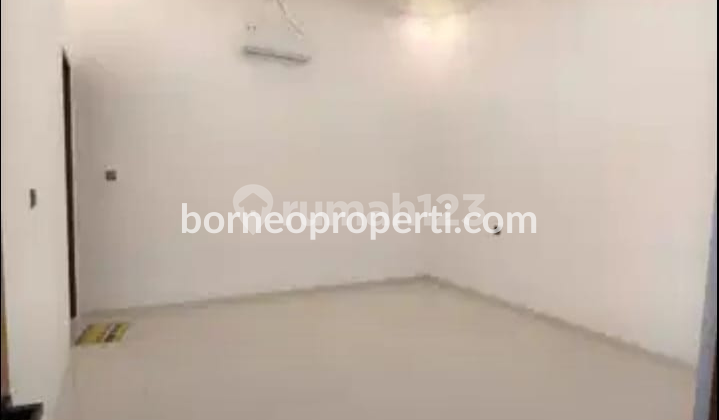 Beautiful House for Sale in the Center of Balikpapan City, Balikpapan Baru 2