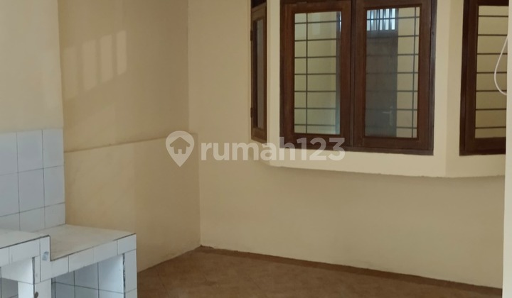 Rumah Nyaman Di Tengah Kota Dekat Dengan Pusat Perbelanjaan Rumah Nyaman Di Tengah Kota Dekat Dengan Pusat Perbelanjaan