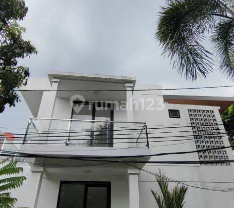 Dijual Rumah bagus 2 Lantai di Jl mertilang Bintaro  2