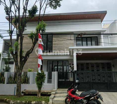 Dijual Rumah bagus 2 Lantai di Jl mertilang Bintaro  1