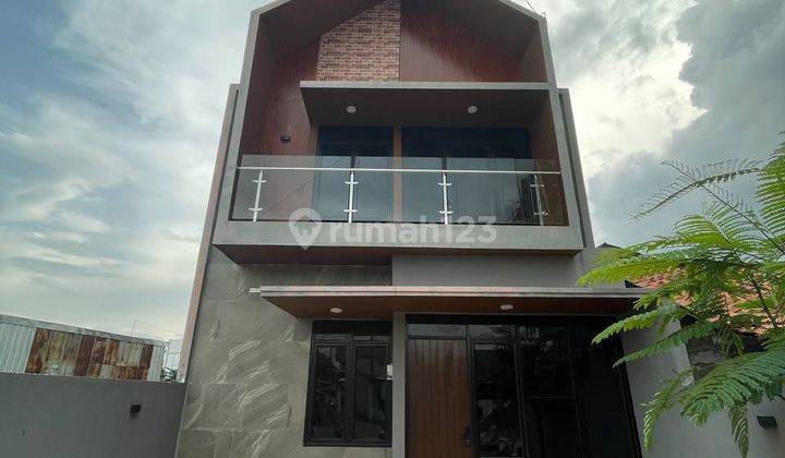 Di Jual Rumah 2 Lantai SHM Bagus di Cimanggis Depok  1