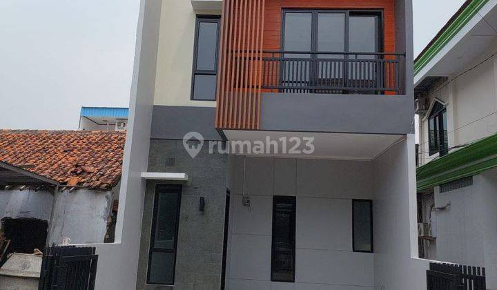 RUMAH TOWNHOUSE MODERN FUTURISTIK DIJUAL DI PONDOK KELAPA DUREN SAWIT JAKARTA TIMUR JAKTIM 2