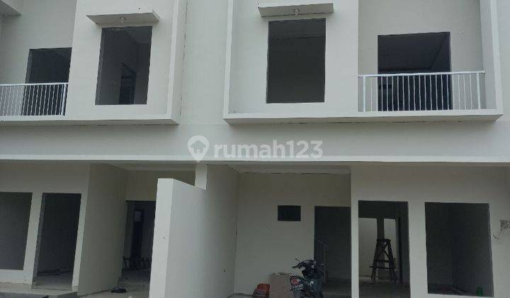 Jual Rumah Baru Murah 2LT Cipayung Depok Dkt Stasiun Ciyatam Dp 0 1