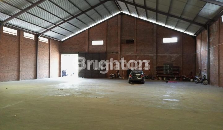 kan Gudang Di Jampirogo, Mojokerto :