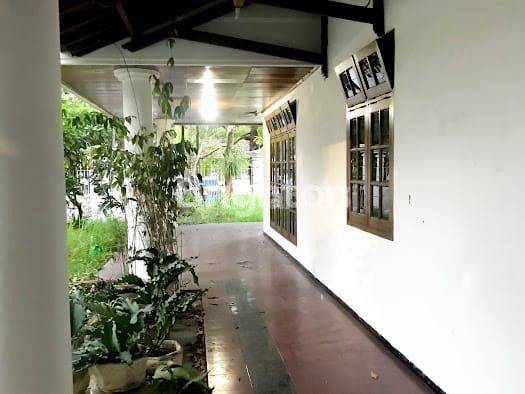 Rumah Hook di Buring, Malang 2