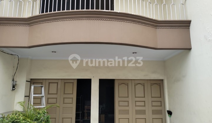 Ruko Sekaligus Rumah Di Matraman, Jakarta Timur