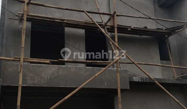 Rumah Baru Siap Huni di Griya Loka Bsd City 2