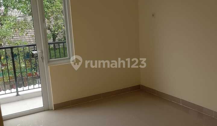 Griya Loka Ready-to-Occupy House Neatly Renovated BSD City 2