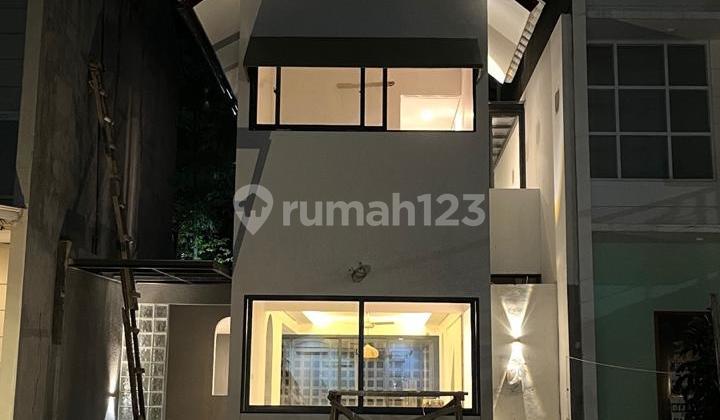 Rumah Dijual 2 Lantai Bagus Furnished Azura Vanya Park, BSD