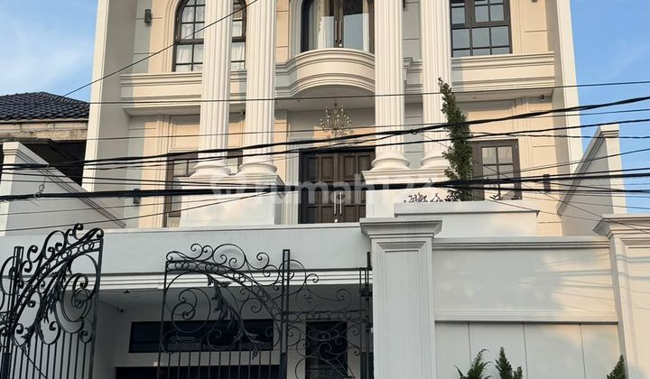 Rumah Mewah 3 Lantai SHM Gading Imperial, Kelapa Gading Jakarta Utara