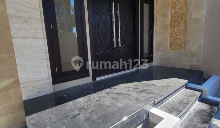 Rumah 2 Lantai Bagus SHM di Citraland Waterfront Siap Huni