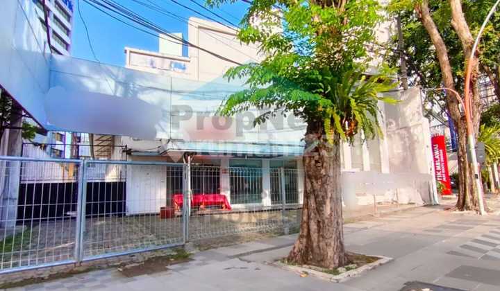 Nice 3-Story Building and Ruko with HGB on Jalan Basuki Rachmat