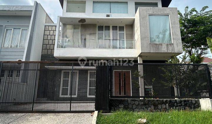 Rumah 2 Lantai Bagus di Pakuwon City San Antonio Siap Huni 1