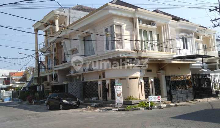 Rumah Kost Aktif di Mulyosari Tengah Lokasi Dekat Jalan Raya