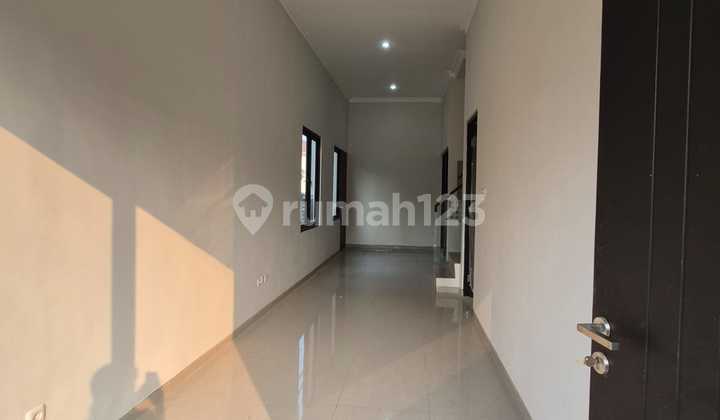 Rumah 2 Lantai Baru Gress SHM di Mulyosari Prima Utara 2