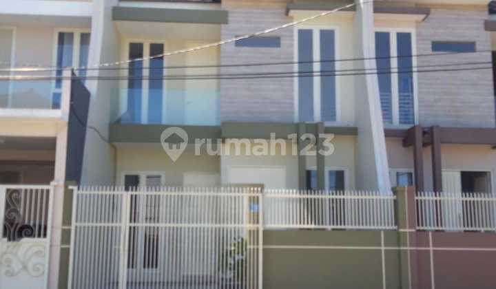 New 2-Story House with Freehold Certificate in West Gayungsari Ready for Occupancy 1