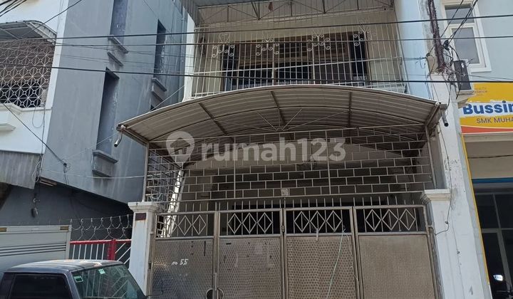 Good 3-Story House with SHM in Gembong Sawah Barat Ready to Occupy