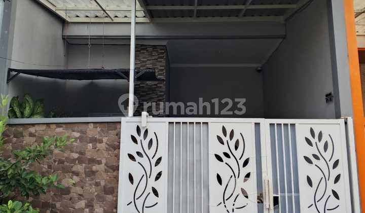 Rumah 2 Lantai Bagus SHM di Wisma Indah Gununganyar