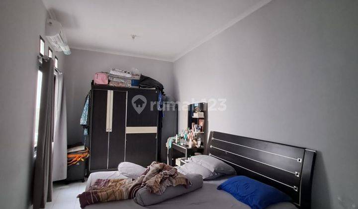kamar tidur rumah minimalis sudah renovasi hgb