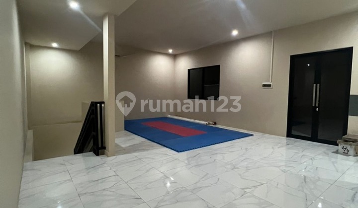Good 2-Story House with SHM in Manyar Kartika Ready to Occupy 2