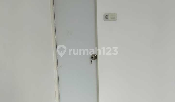 Rumah 2 Lantai Bagus SHM di Mulyosari Baru Siap Huni 2