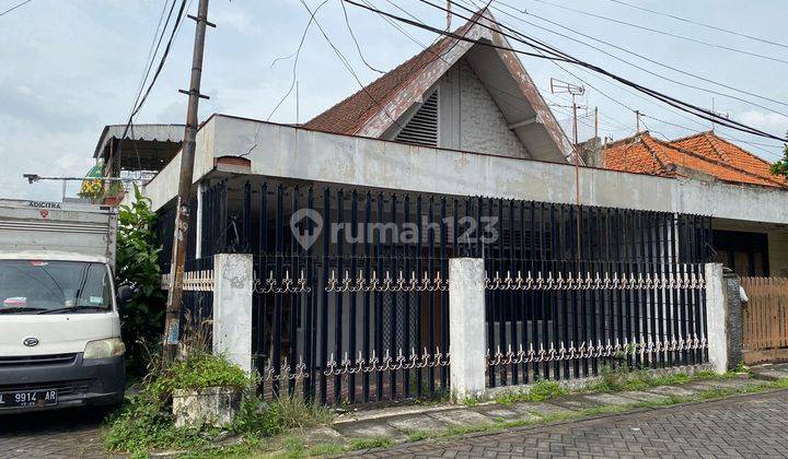 Rumah Lama Bagus Butuh Cepat Laku di Ngagel Row Mobil Lebar 1