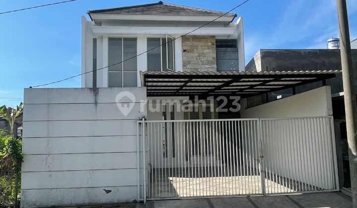 Rumah 2 Lantai Semi Furnished SHM di Tenggilis Mejoyo Selatan