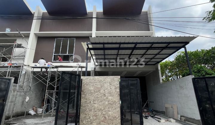 Rumah 2 Lantai Baru Minimalis HGB di Tenggilis Siap Huni 1
