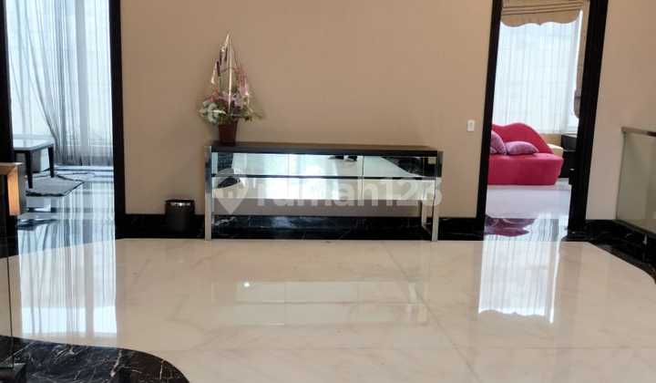 Rumah 2 Lantai Bagus Furnished di Graha Famili Siap Huni 2