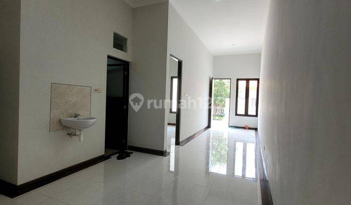 Dijual Rumah Baru. 2 Lantai. Rungkut Asri Surabaya