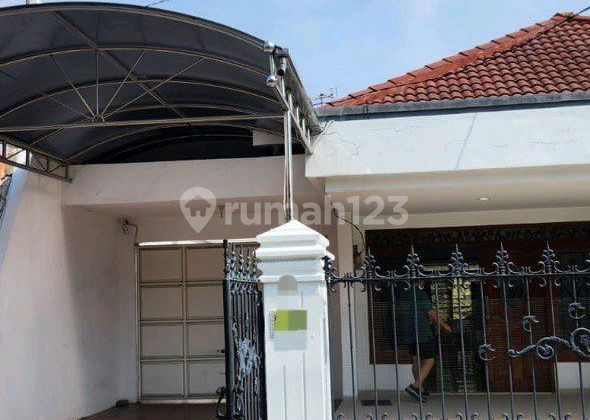 For Rent Dharmahusada House. Near ITS &amp; Unair Surabaya City