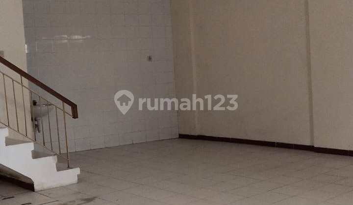 For Rent: 4-Storey Shop House. Mayjend Sungkono. West Surabaya. 2