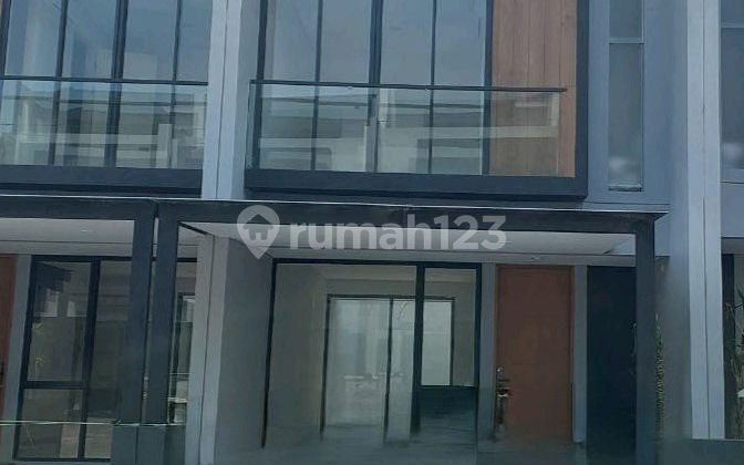 For Rent New House. Northwest Citraland. Surabaya