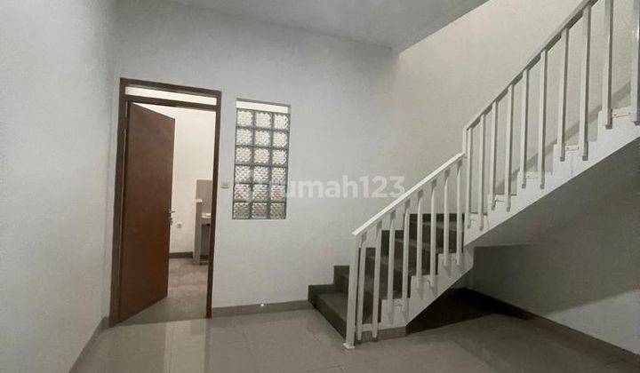 Dijual Ruko Baru 3 Lantai Strategis di Mainroad Antapani 2