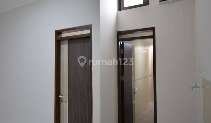 Dijual Rumah Modern Nyaman Siap Huni di Taman Holis Indah 2