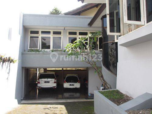 Dijual Rumah Lux Mewah Klasik Furnish Asri di Sayap Pasteur 2