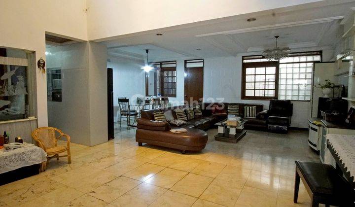 Dijual Rumah Besar Bagus Furnish 2 Lantai Tengah Kota di Dadali 1