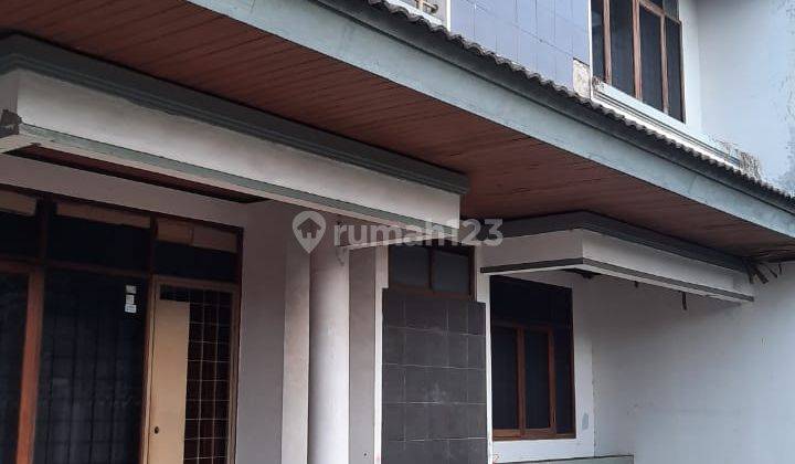 Disewakan Rumah Siap Huni 2 Lantai di Dekat Setrasari 1