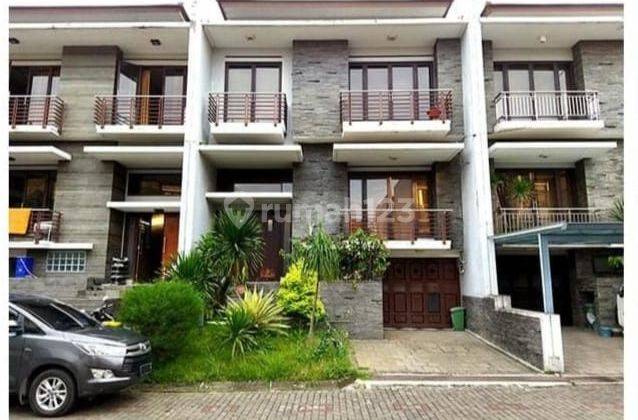 Dijual Rumah Mewah Bagus Furnish Modern di Sudirman Town House 1