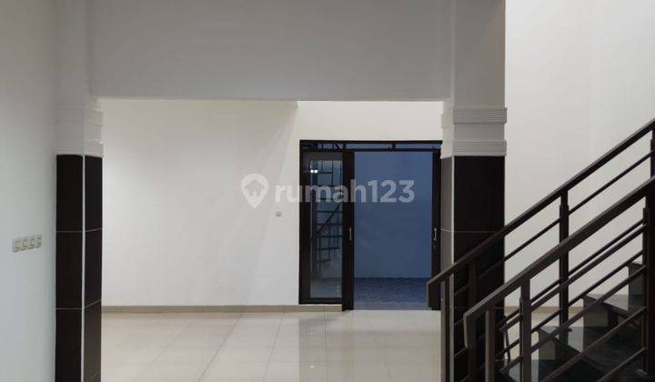 Dijual Rumah Minimalis 2 Lantai di Batununggal Indah, Bandung 2