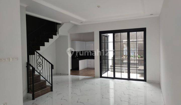 Dijual Rumah Baru Modern Minimalis 2 Lantai Mewah di Turangga 2