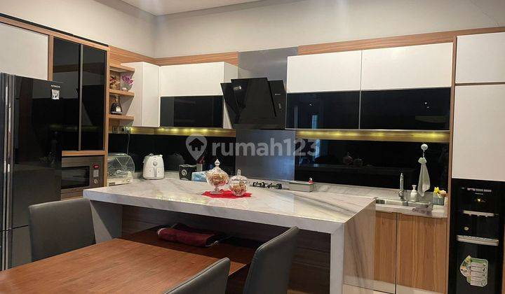 Dijual Rumah Lux Mewah 2 Lantai Furnish di Mekar Wangi 2