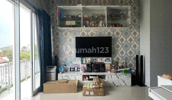 Disewakan Rumah 3 Lantai Semi Furnish di Cluster Ciwaruga 1