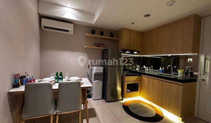 Disewakan Apartment 2 Kamar Furnish Bagus di Landmark Residence 1