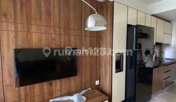 Dijual Apartment Lux Furnish By Metric Luas di Landmark Residence 2