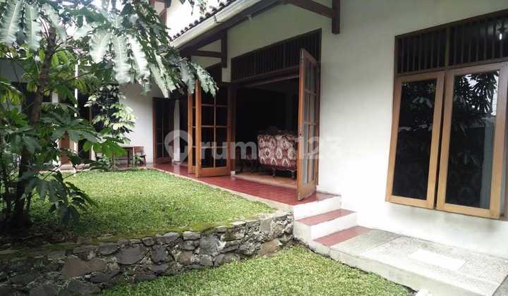 Jual Rumah Asri Cigadung 350m2